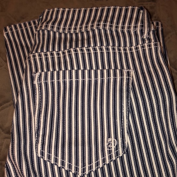 Pants - Picture 3 of 5